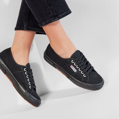 Trampki damskie Superga ze sklepu: eobuwie.pl w kategorii: Trampki damskie - zdjęcie WP-EBWP-9KUZS-09B_0000201085547