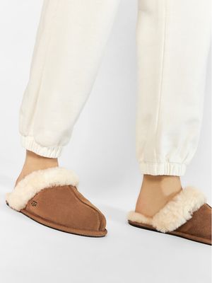 Kapcie damskie na zimę UGG ze sklepu: eobuwie.pl w kategorii: Kapcie damskie - zdjęcie WP-EBWP-9KUZS-09B_0000207333994