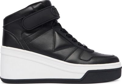 Buty sportowe damskie Guess ze sklepu: eobuwie.pl w kategorii: Buty sportowe damskie - zdjęcie WP-EBWP-9KUZS-09B_0000305475039