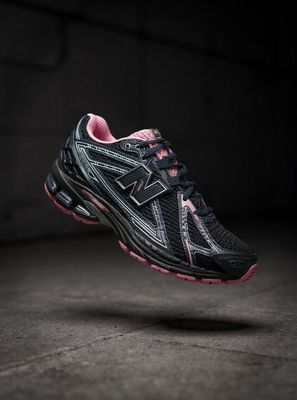 Buty sportowe damskie New Balance ze sklepu: eobuwie.pl w kategorii: Buty sportowe damskie - zdjęcie WP-EBWP-9KUZS-09B_0000305665683