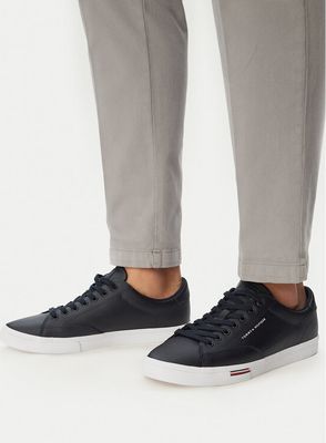 Trampki męskie na wiosnę Tommy Hilfiger ze sklepu: eobuwie.pl w kategorii: Trampki męskie - zdjęcie WP-EBWP-9KUZS-09B_0000305781475
