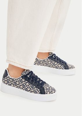 Buty sportowe damskie na wiosnę Tommy Hilfiger ze sklepu: eobuwie.pl w kategorii: Buty sportowe damskie - zdjęcie WP-EBWP-9KUZS-09B_0000305961693