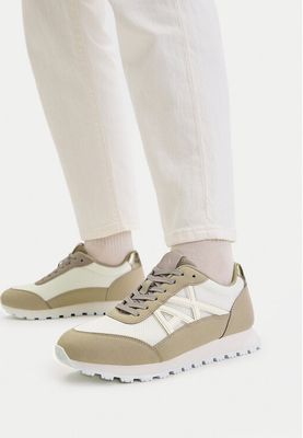 Armani Exchange - Buty sportowe damskie na wiosnę ze sklepu: eobuwie.pl w kategorii: Buty sportowe damskie - zdjęcie WP-EBWP-9KUZS-09B_0000305968524