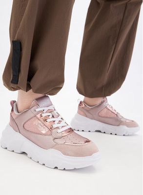 Buty sportowe damskie wiosenne Versace Jeans Couture ze sklepu: eobuwie.pl w kategorii: Buty sportowe damskie - zdjęcie WP-EBWP-9KUZS-09B_0000306046962