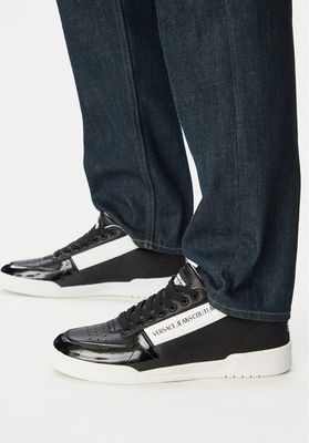 Buty sportowe męskie Versace Jeans Couture ze sklepu: eobuwie.pl w kategorii: Buty sportowe męskie - zdjęcie WP-EBWP-9KUZS-09B_0000306047617
