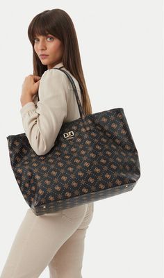 Shopper bag elegancka Guess ze sklepu: eobuwie.pl w kategorii: Torby Shopper bag - zdjęcie WP-EBWP-9KUZS-09B_0000306156494