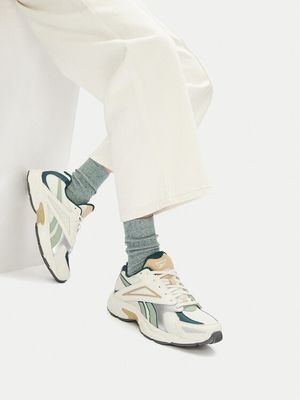 Buty sportowe damskie na wiosnę Reebok ze sklepu: eobuwie.pl w kategorii: Buty sportowe damskie - zdjęcie WP-EBWP-9KUZS-09B_5903698589558