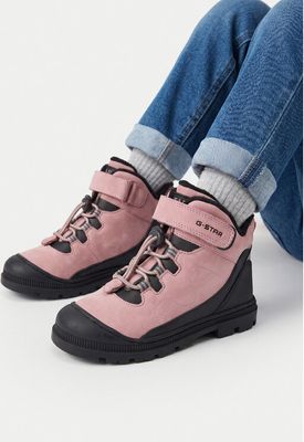 Buty zimowe dziecięce na zimę G-Star Raw ze sklepu: eobuwie.pl w kategorii: Buty zimowe dziecięce - zdjęcie WP-EBWP-9KUZS-09B_5906751329108
