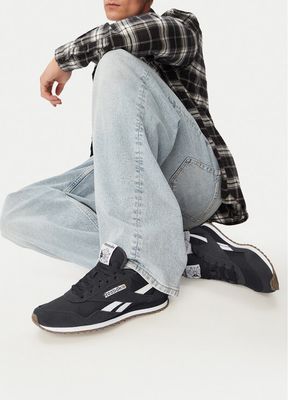 Spodnie męskie na wiosnę Reebok ze sklepu: eobuwie.pl w kategorii: Spodnie męskie - zdjęcie WP-EBWP-9KUZS-09B_5906751492246
