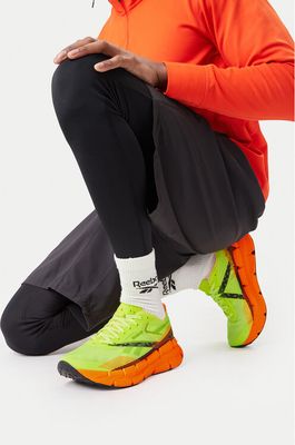 Spodnie męskie na zimę Reebok ze sklepu: eobuwie.pl w kategorii: Spodnie męskie - zdjęcie WP-EBWP-9KUZS-09B_5906751507001