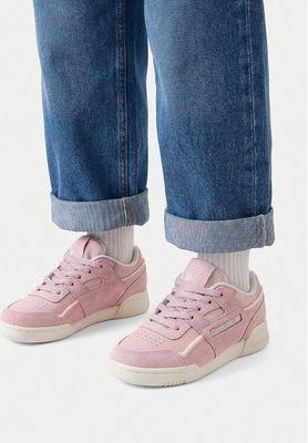Buty sportowe dziecięce na wiosnę Reebok ze sklepu: eobuwie.pl w kategorii: Buty sportowe dziecięce - zdjęcie WP-EBWP-9KUZS-09B_5906751667743