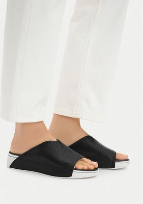 Klapki damskie na lato Go Soft ze sklepu: eobuwie.pl w kategorii: Klapki damskie - zdjęcie WP-EBWP-9KUZS-09B_5906751996522