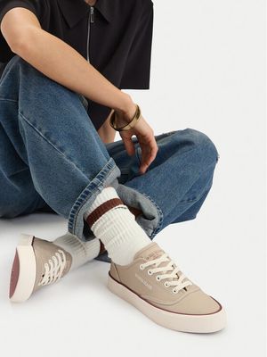 Guess Jeans - Trampki damskie na wiosnę ze sklepu: eobuwie.pl w kategorii: Trampki damskie - zdjęcie WP-EBWP-9KUZS-09B_5907964077909