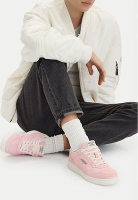 Buty sportowe damskie na wiosnę Guess Jeans ze sklepu: eobuwie.pl w kategorii: Buty sportowe damskie - zdjęcie WP-EBWP-9KUZS-09B_5907964081180