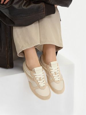 Buty sportowe damskie na wiosnę Guess Jeans ze sklepu: eobuwie.pl w kategorii: Buty sportowe damskie - zdjęcie WP-EBWP-9KUZS-09B_5907964082224