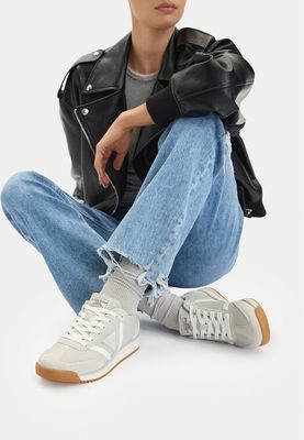 Buty sportowe damskie na wiosnę Guess Jeans ze sklepu: eobuwie.pl w kategorii: Buty sportowe damskie - zdjęcie WP-EBWP-9KUZS-09B_5907964099659