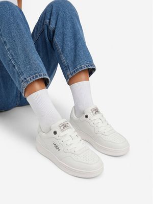 Buty sportowe damskie na wiosnę Guess Jeans ze sklepu: eobuwie.pl w kategorii: Buty sportowe damskie - zdjęcie WP-EBWP-9KUZS-09B_5907964527091