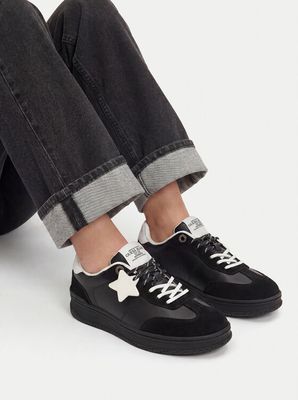 Buty sportowe damskie wiosenne Guess Jeans ze sklepu: eobuwie.pl w kategorii: Buty sportowe damskie - zdjęcie WP-EBWP-9KUZS-09B_5907964531999