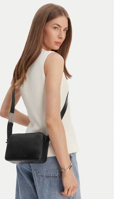 Listonoszka Calvin Klein ze sklepu: eobuwie.pl w kategorii: Listonoszki - zdjęcie WP-EBWP-9KUZS-09B_8720639577880