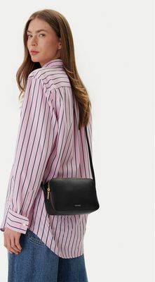 Listonoszka Calvin Klein ze sklepu: eobuwie.pl w kategorii: Listonoszki - zdjęcie WP-EBWP-9KUZS-09B_8721187683573