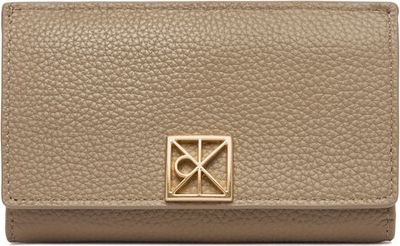 Portfel damski elegancki Calvin Klein ze sklepu: eobuwie.pl w kategorii: Portfele damskie - zdjęcie WP-EBWP-9KUZS-09B_8721223893508