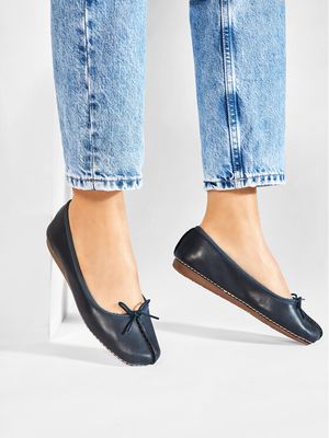 Balerinki na wiosnę Clarks ze sklepu: MODIVO w kategorii: Balerinki - zdjęcie WP-EBWP-BKLVO-LN0_0000052527234