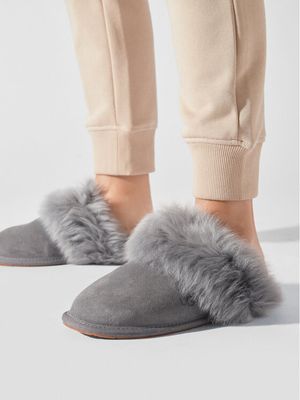 Kapcie damskie zimowe UGG ze sklepu: MODIVO w kategorii: Kapcie damskie - zdjęcie WP-EBWP-BKLVO-LN0_0000208956277