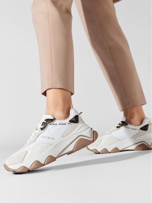 Buty sportowe damskie na wiosnę Guess ze sklepu: MODIVO w kategorii: Buty sportowe damskie - zdjęcie WP-EBWP-BKLVO-LN0_0000300737903
