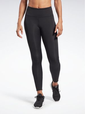 Spodnie damskie jesienne Reebok ze sklepu: MODIVO w kategorii: Spodnie damskie - zdjęcie WP-EBWP-BKLVO-LN0_0000301515616