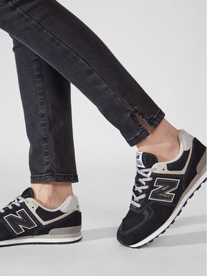 Buty sportowe damskie na zimę New Balance ze sklepu: MODIVO w kategorii: Buty sportowe damskie - zdjęcie WP-EBWP-BKLVO-LN0_0000301579250