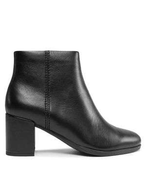 Clarks - Botki jesienne ze sklepu: MODIVO w kategorii: Botki - zdjęcie WP-EBWP-BKLVO-LN0_0000302932832