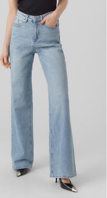 Jeansy damskie w miejskim stylu Vero Moda ze sklepu: MODIVO w kategorii: Jeansy damskie - zdjęcie WP-EBWP-BKLVO-LN0_0000303613716
