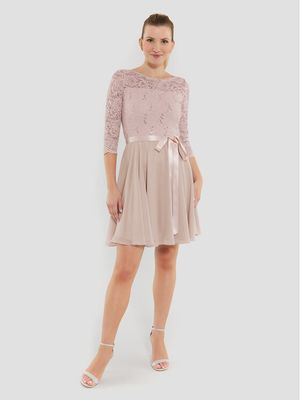 Sukienka wiosenna Swing ze sklepu: MODIVO w kategorii: Sukienki - zdjęcie WP-EBWP-BKLVO-LN0_0000303863906