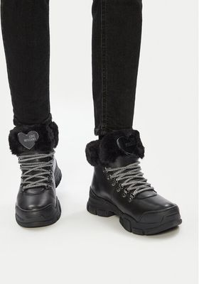 Botki jesienne Love Moschino ze sklepu: MODIVO w kategorii: Botki - zdjęcie WP-EBWP-BKLVO-LN0_0000304374135