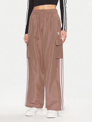 Spodnie damskie letnie adidas ze sklepu: MODIVO w kategorii: Spodnie damskie - zdjęcie WP-EBWP-BKLVO-LN0_0000304498350
