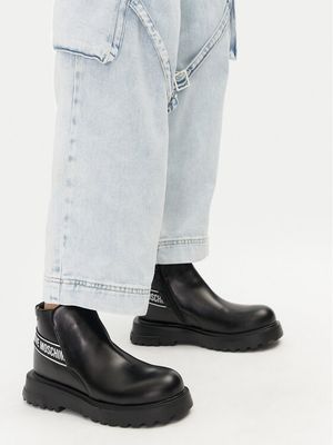 Botki jesienne Love Moschino ze sklepu: MODIVO w kategorii: Botki - zdjęcie WP-EBWP-BKLVO-LN0_0000304542022