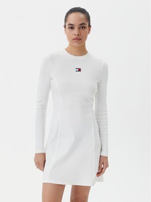 Sukienka dopasowana Tommy Jeans ze sklepu: MODIVO w kategorii: Sukienki - zdjęcie WP-EBWP-BKLVO-LN0_0000304721199