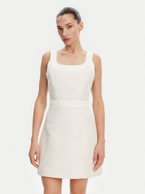 Sukienka casualowa Guess ze sklepu: MODIVO w kategorii: Sukienki - zdjęcie WP-EBWP-BKLVO-LN0_0000304862366