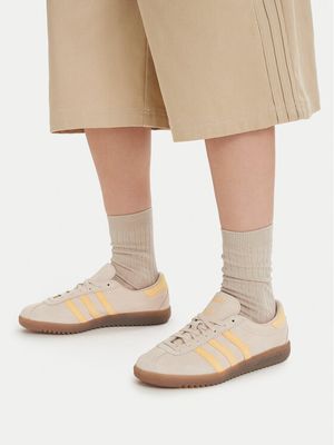 Buty sportowe damskie na wiosnę adidas ze sklepu: MODIVO w kategorii: Buty sportowe damskie - zdjęcie WP-EBWP-BKLVO-LN0_0000305635495