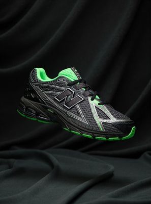 Buty sportowe dziecięce na jesień New Balance ze sklepu: MODIVO w kategorii: Buty sportowe dziecięce - zdjęcie WP-EBWP-BKLVO-LN0_0000305665324