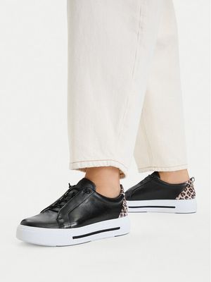 Buty sportowe damskie wiosenne Caprice ze sklepu: MODIVO w kategorii: Buty sportowe damskie - zdjęcie WP-EBWP-BKLVO-LN0_0000305763723