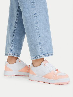 Buty sportowe damskie wiosenne Guess ze sklepu: MODIVO w kategorii: Buty sportowe damskie - zdjęcie WP-EBWP-BKLVO-LN0_0000305817969