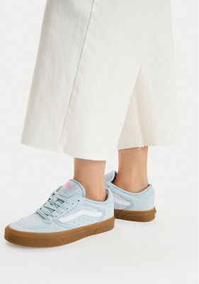 Buty sportowe damskie na wiosnę Vans ze sklepu: MODIVO w kategorii: Buty sportowe damskie - zdjęcie WP-EBWP-BKLVO-LN0_0000305870667