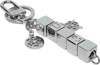 Guess - Brelok ze sklepu: MODIVO w kategorii: Breloki - zdjęcie WP-EBWP-BKLVO-LN0_0000305928504