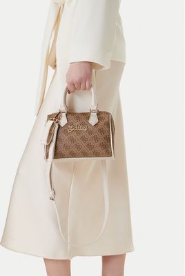 Kuferek elegancki Guess ze sklepu: MODIVO w kategorii: Kuferki - zdjęcie WP-EBWP-BKLVO-LN0_0000305929143