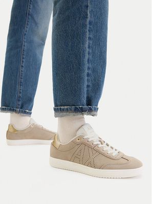 Buty sportowe damskie wiosenne Armani Exchange ze sklepu: MODIVO w kategorii: Buty sportowe damskie - zdjęcie WP-EBWP-BKLVO-LN0_0000305968685