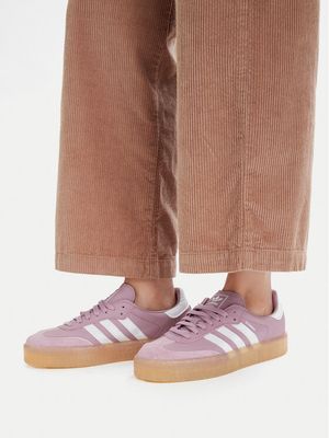 Buty sportowe damskie wiosenne adidas ze sklepu: MODIVO w kategorii: Buty sportowe damskie - zdjęcie WP-EBWP-BKLVO-LN0_0000305973399