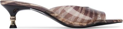 Klapki damskie eleganckie Just Cavalli ze sklepu: MODIVO w kategorii: Klapki damskie - zdjęcie WP-EBWP-BKLVO-LN0_0000306046269
