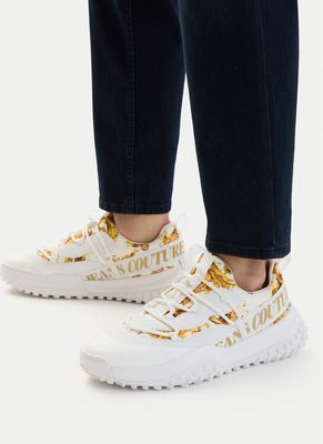 Buty sportowe męskie na wiosnę Versace Jeans Couture ze sklepu: MODIVO w kategorii: Buty sportowe męskie - zdjęcie WP-EBWP-BKLVO-LN0_0000306047440