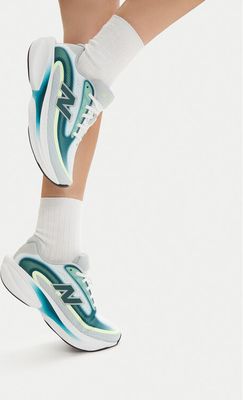Buty sportowe damskie New Balance ze sklepu: MODIVO w kategorii: Buty sportowe damskie - zdjęcie WP-EBWP-BKLVO-LN0_0000306066205